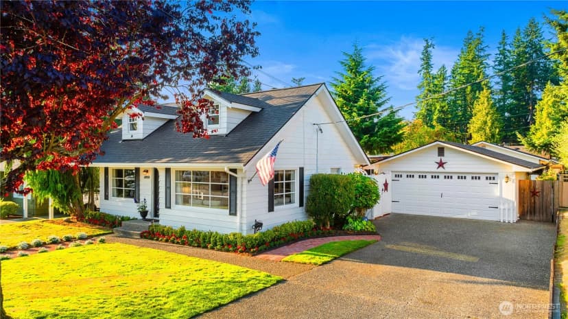 Property photo for 323 E Beech Street, Everett