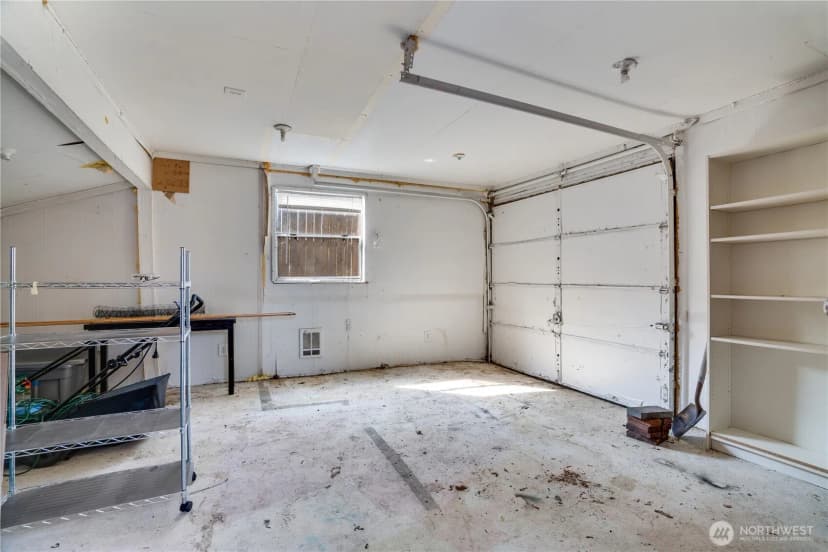 Property photo for 911 Hunt Avenue S, Sumner photo 26
