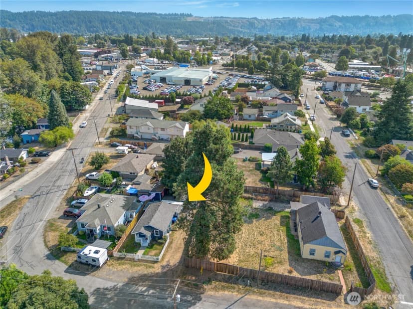 Property photo for 911 Hunt Avenue S, Sumner photo 28