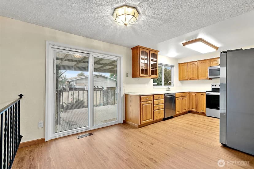Property photo for 1709 Riverview Drive Ne, Auburn photo 8