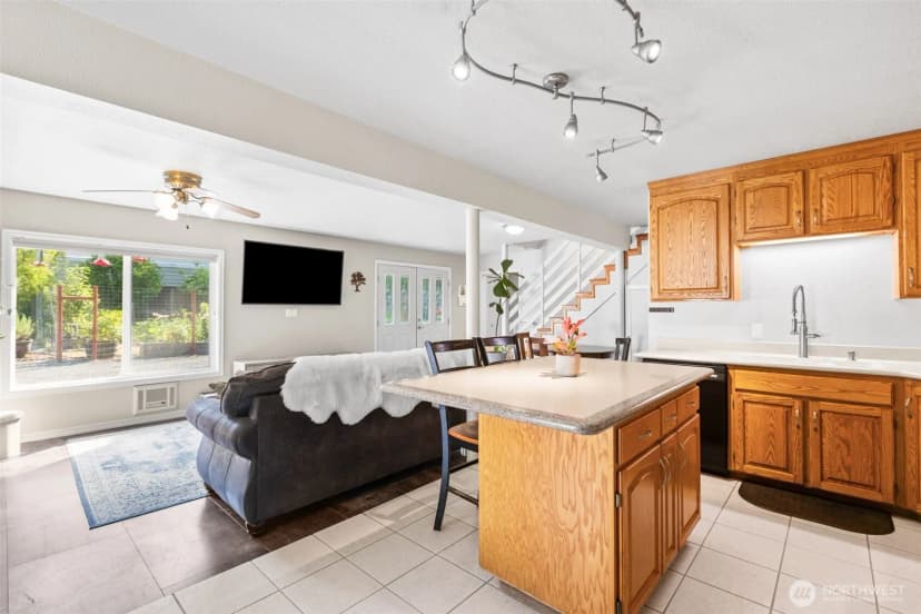 Property photo for 101 Crestview Drive, Port Angeles photo 12