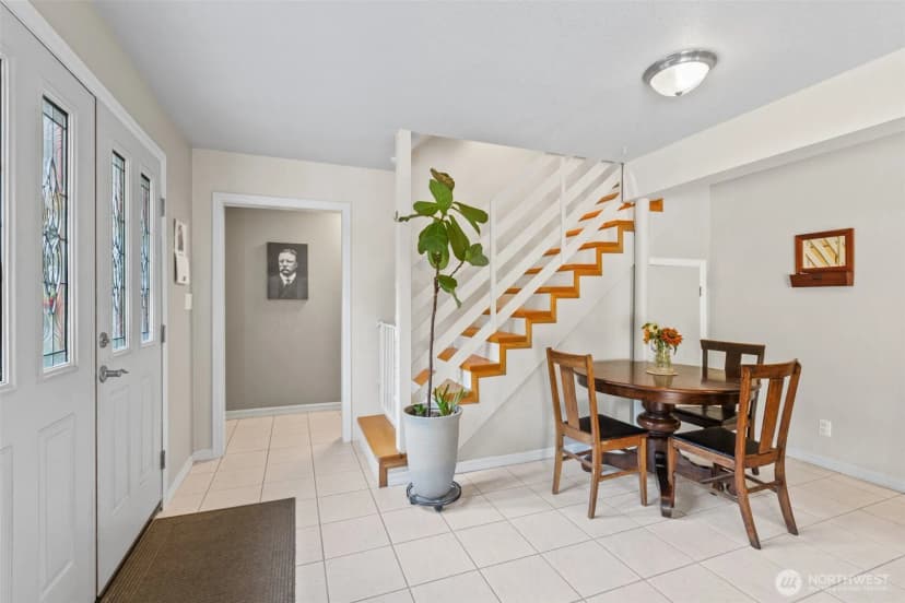 Property photo for 101 Crestview Drive, Port Angeles photo 9
