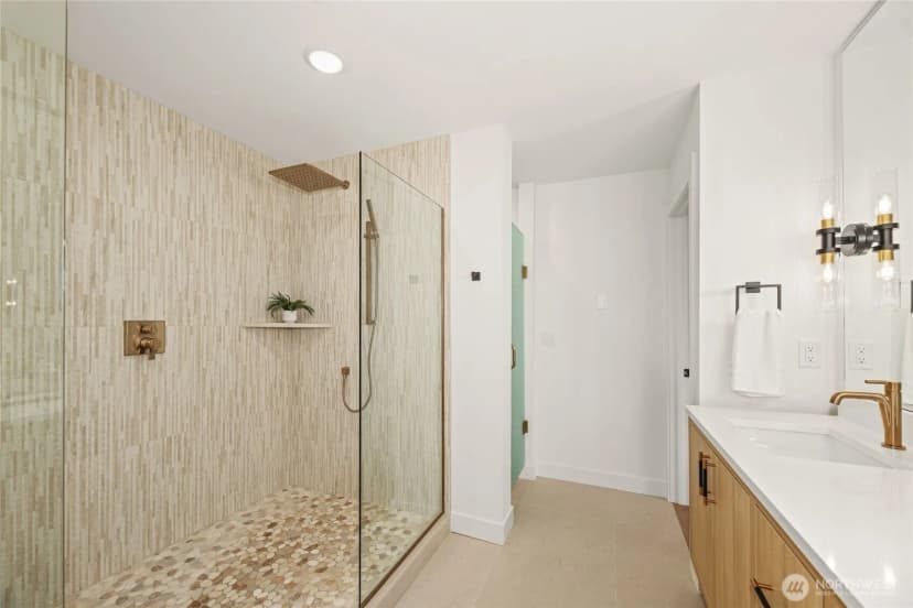 Property photo for 8105 18th Avenue Sw, Seattle photo 19