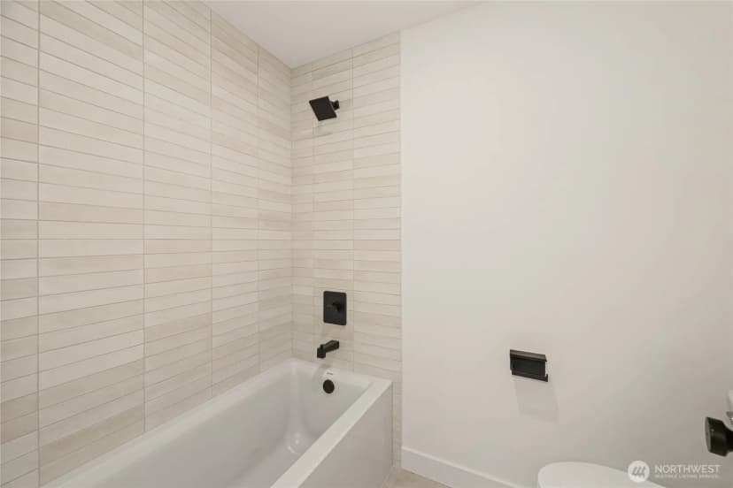 Property photo for 8105 18th Avenue Sw, Seattle photo 25