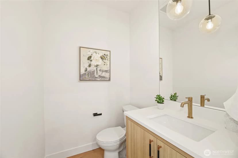 Property photo for 8105 18th Avenue Sw, Seattle photo 14