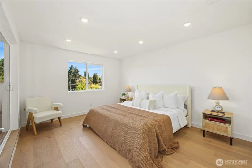 Property photo for 8105 18th Avenue Sw, Seattle photo 15