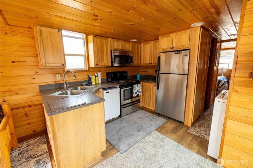 Property photo for 385 Highway 153, Pateros photo 22