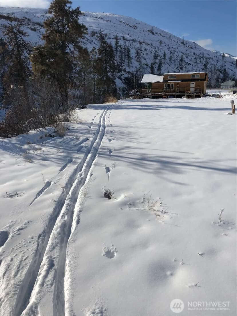 Property photo for 385 Highway 153, Pateros photo 7