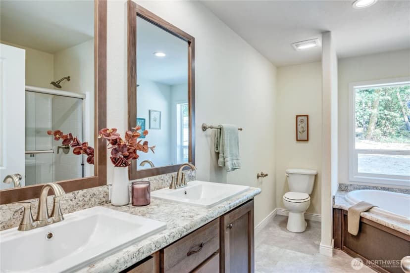 Property photo for 21284 Howard Avenue, Kingston photo 11