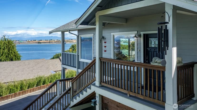 Property photo for 211 Mansfield Court, Anacortes photo 3