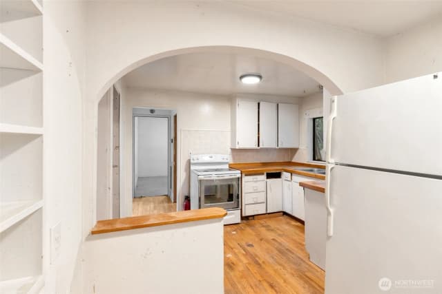 Property photo for 2311 N 88th Street, Seattle photo 5