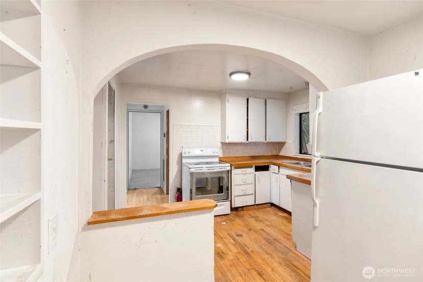 Property photo for 2311 N 88th Street, Seattle photo 5