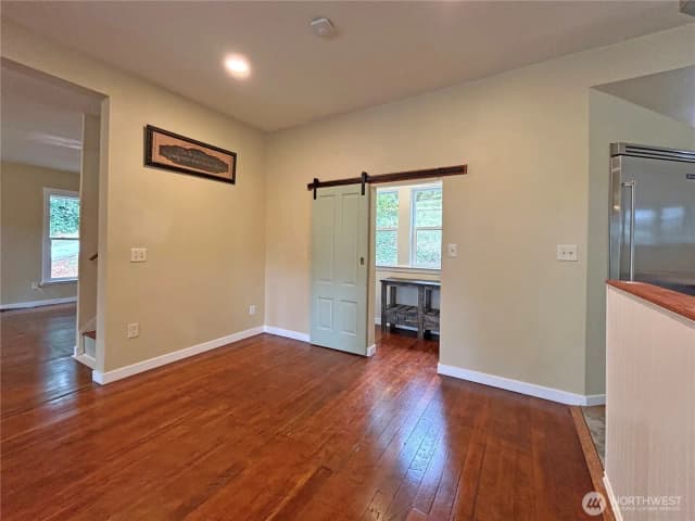 Property photo for 1613 S 10th, Mount Vernon photo 5