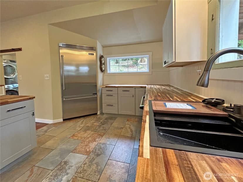 Property photo for 1613 S 10th, Mount Vernon photo 8