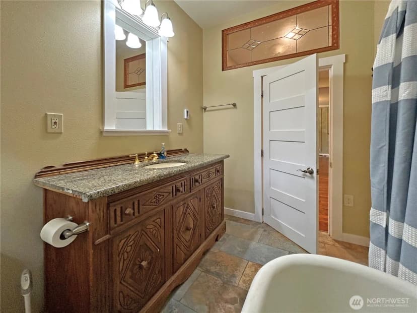 Property photo for 1613 S 10th, Mount Vernon photo 11