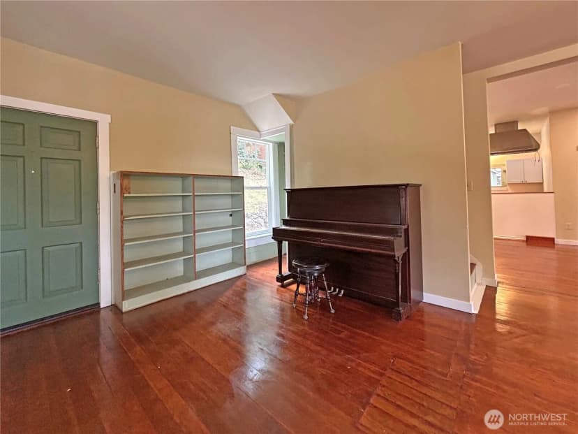 Property photo for 1613 S 10th, Mount Vernon photo 15