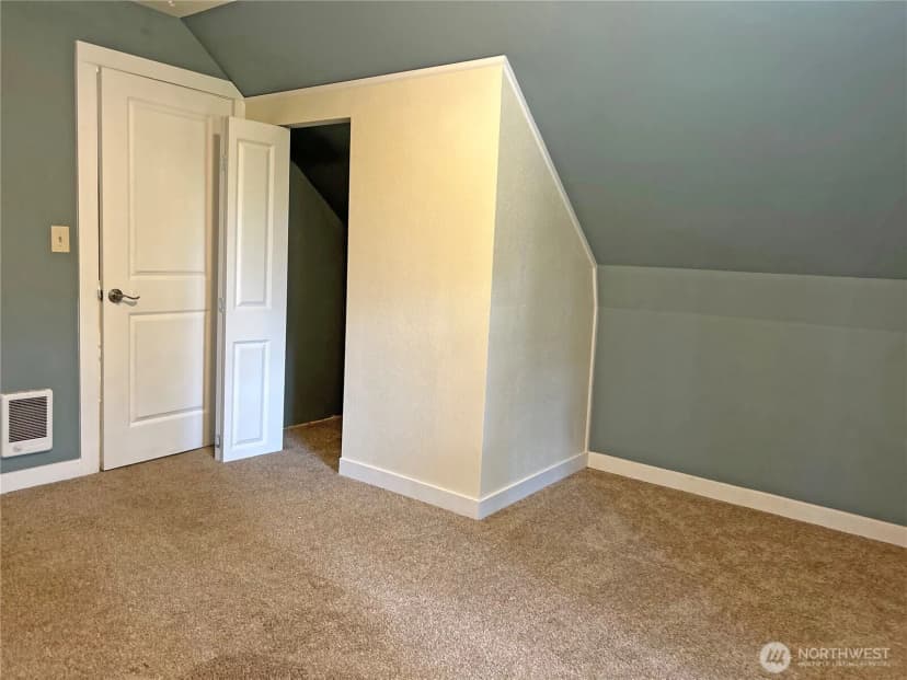 Property photo for 1613 S 10th, Mount Vernon photo 21