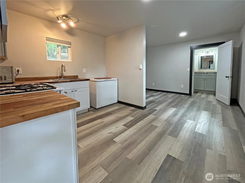 Property photo for 1613 S 10th, Mount Vernon photo 29