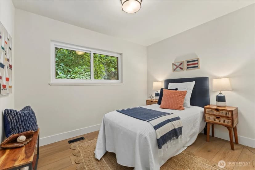 Property photo for 1254 151st Avenue Se, Bellevue photo 13