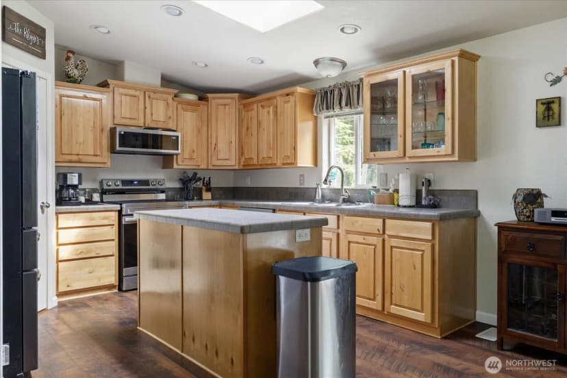 Property photo for 2558 Green Acres Lane, Oak Harbor photo 9