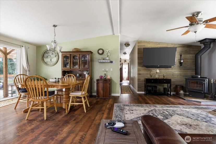 Property photo for 2558 Green Acres Lane, Oak Harbor photo 7