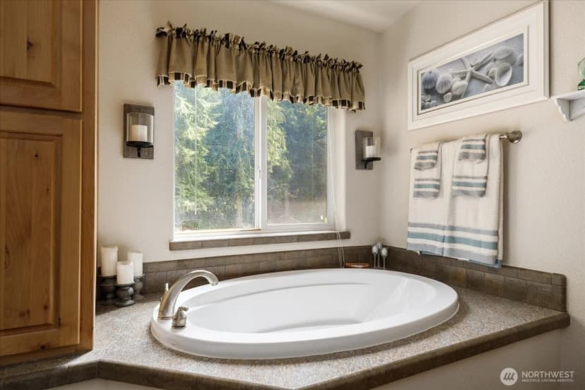 Property photo for 2558 Green Acres Lane, Oak Harbor photo 19