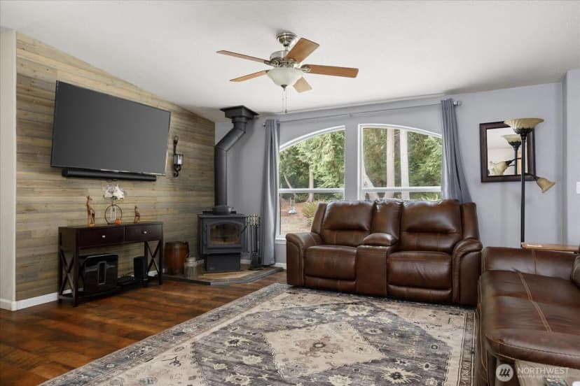 Property photo for 2558 Green Acres Lane, Oak Harbor photo 6