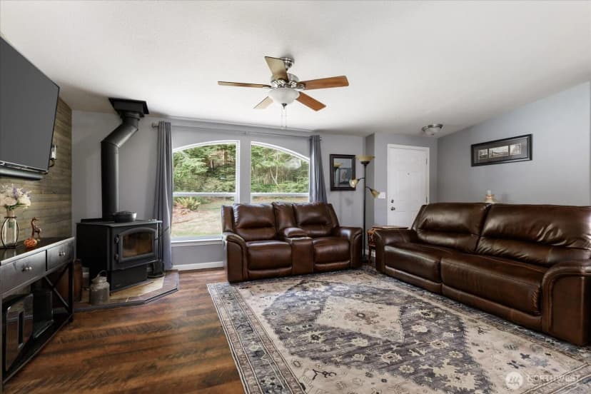 Property photo for 2558 Green Acres Lane, Oak Harbor photo 13
