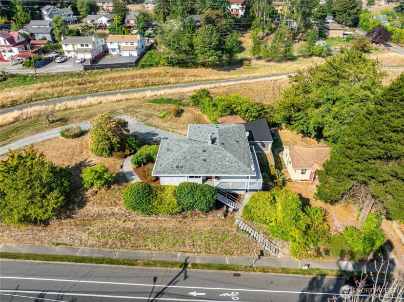 Property photo for 9733 51st Avenue S, Seattle photo 40