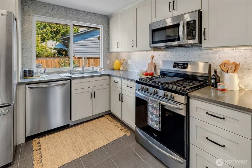 Property photo for 28833 21st Avenue S, Federal Way photo 11