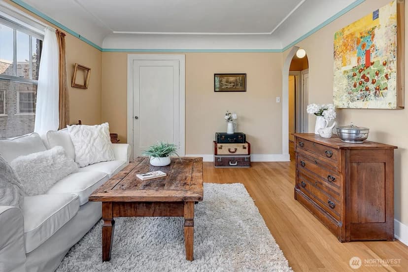 Property photo for 1605 E Olive Street #303, Seattle photo 8