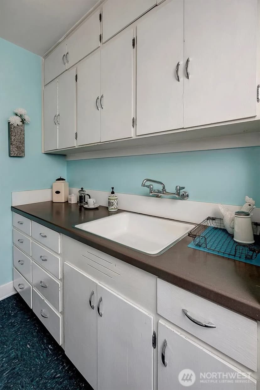 Property photo for 1605 E Olive Street #303, Seattle photo 18