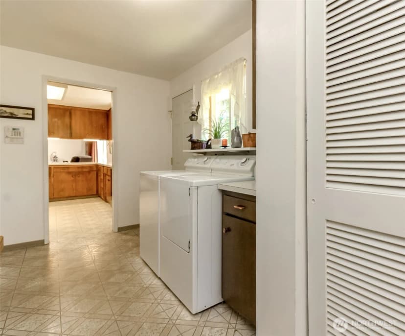 Property photo for 10526 Wauna Street Sw, Lakewood photo 27