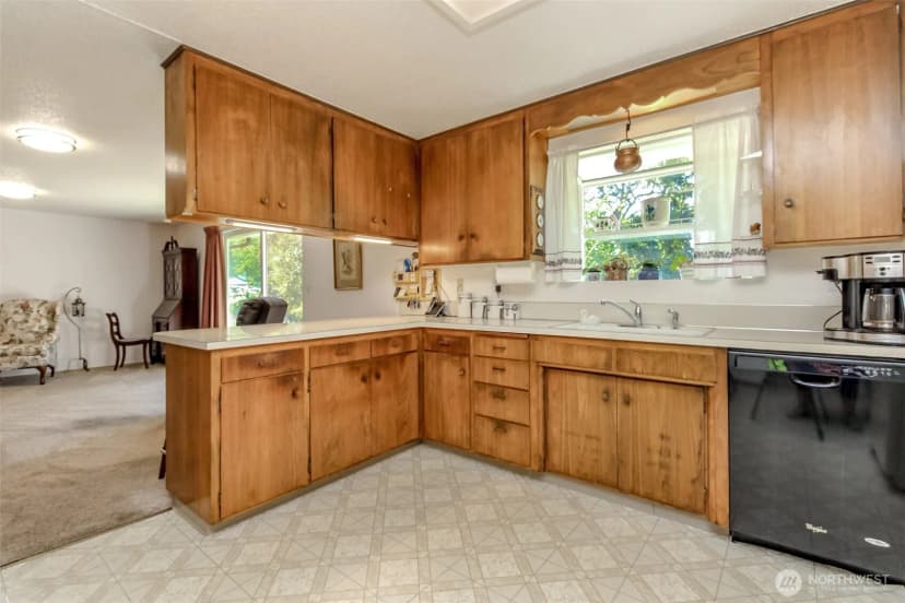 Property photo for 10526 Wauna Street Sw, Lakewood photo 14