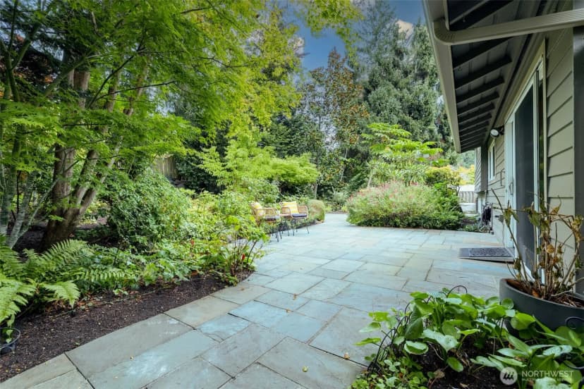 Property photo for 17134 Ne 8th Place, Bellevue photo 21