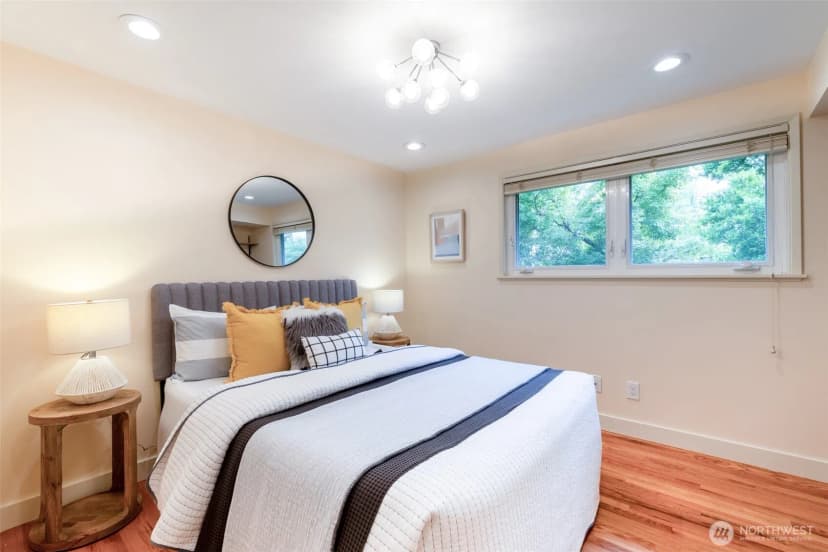 Property photo for 17134 Ne 8th Place, Bellevue photo 18