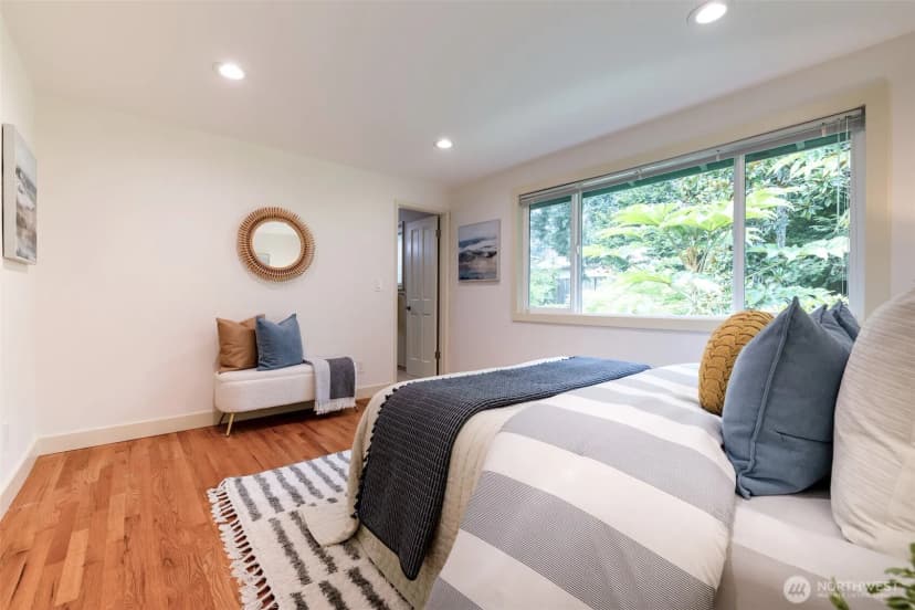 Property photo for 17134 Ne 8th Place, Bellevue photo 17