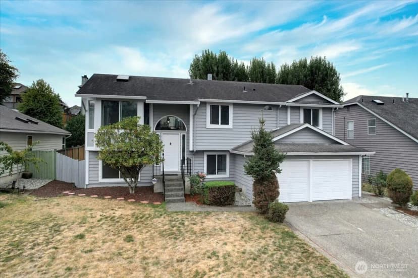 Property photo for 32837 17th Avenue Sw, Federal Way photo 2
