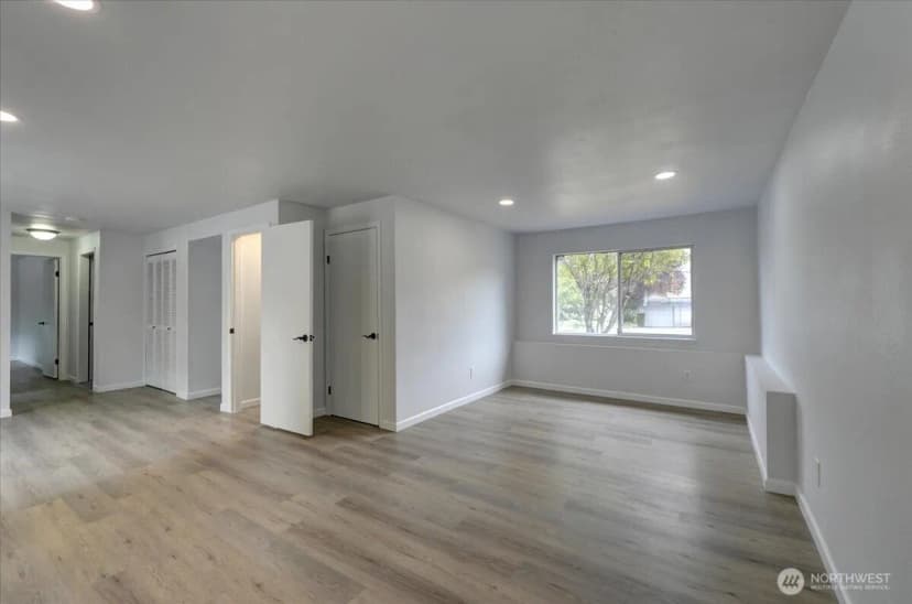 Property photo for 32837 17th Avenue Sw, Federal Way photo 25