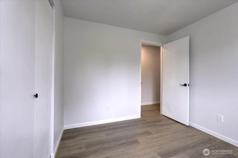 Property photo for 32837 17th Avenue Sw, Federal Way photo 23