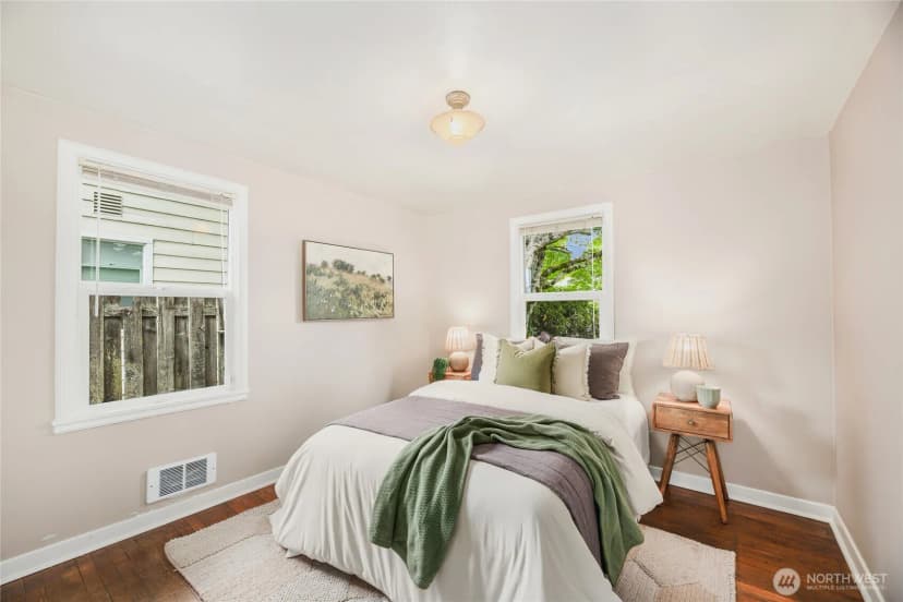 Property photo for 405 Sw 139th Street, Burien photo 12