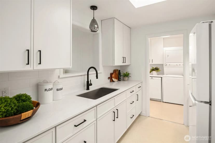 Property photo for 2015 S Ferdinand Street, Seattle photo 7