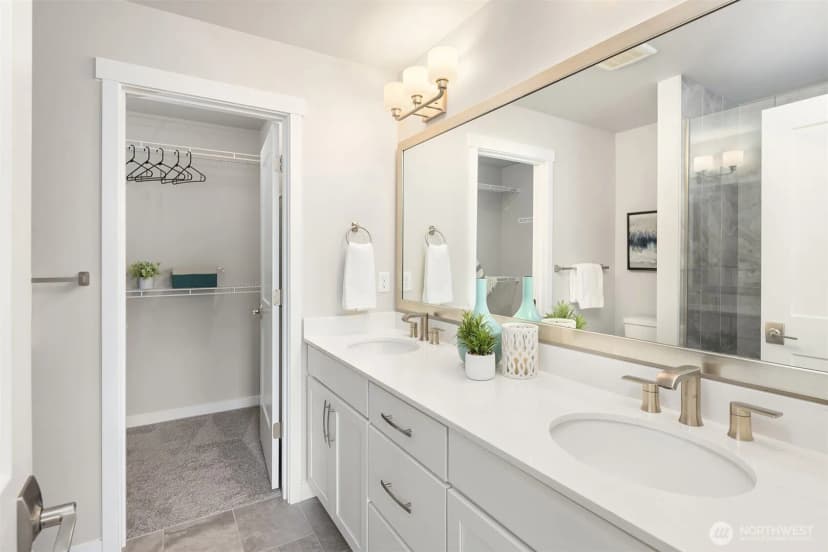 Property photo for 1202 Ne 180th Street #b, Shoreline photo 19