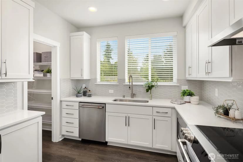 Property photo for 1202 Ne 180th Street #b, Shoreline photo 11