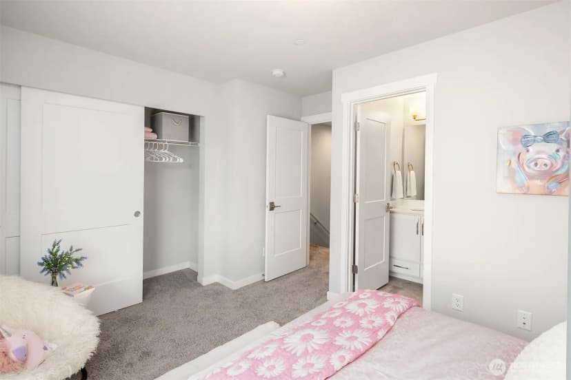 Property photo for 1202 Ne 180th Street #b, Shoreline photo 24