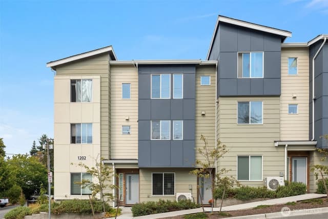 Property photo for 1202 Ne 180th Street #b, Shoreline