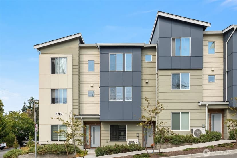 Property photo for 1202 Ne 180th Street #b, Shoreline