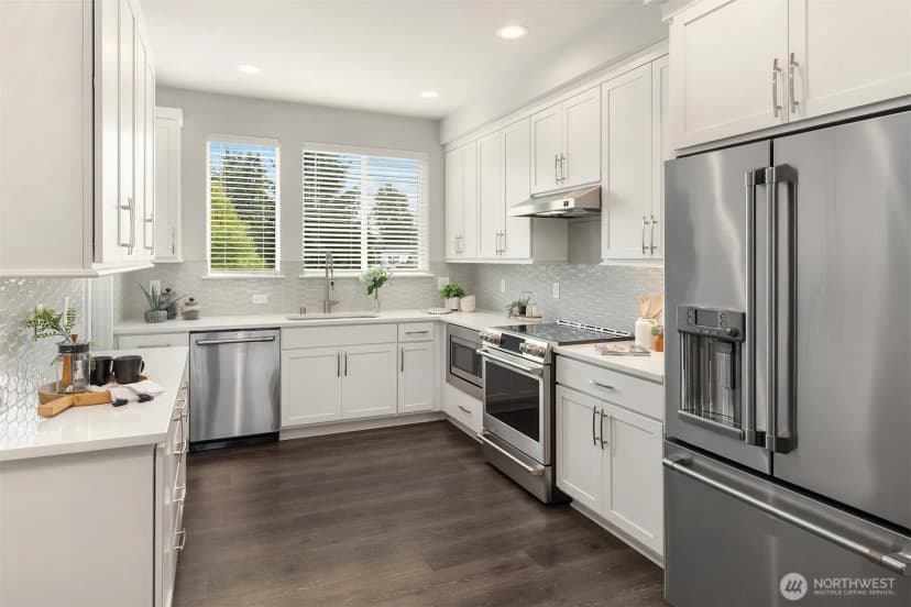 Property photo for 1202 Ne 180th Street #b, Shoreline photo 9