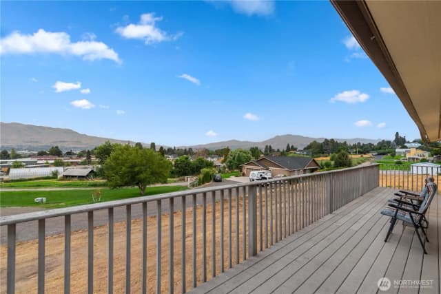 Property photo for 293 Wilky Way Ne, East Wenatchee photo 2