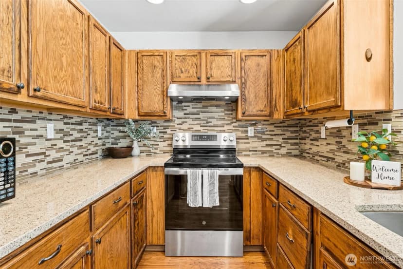 Property photo for 351 Stonewood Place, Bremerton photo 9